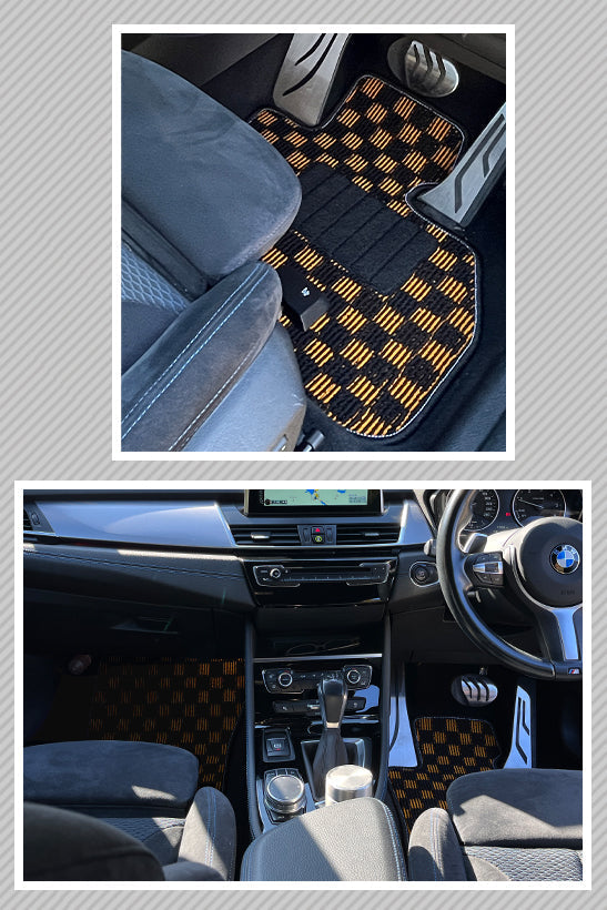 フロアマットはオレンジと少し遊んでみました